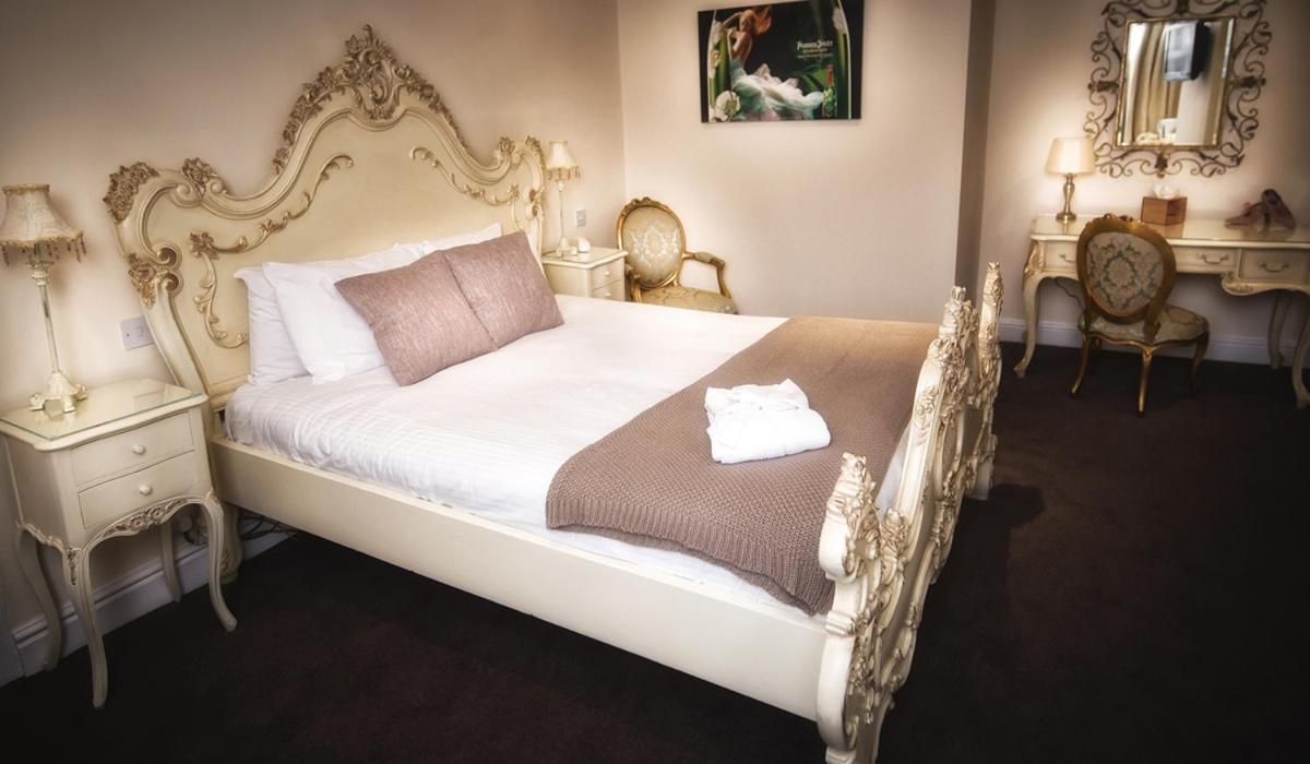 Bert'S Rooms At The Black Horse Inn برغهاوس المظهر الخارجي الصورة