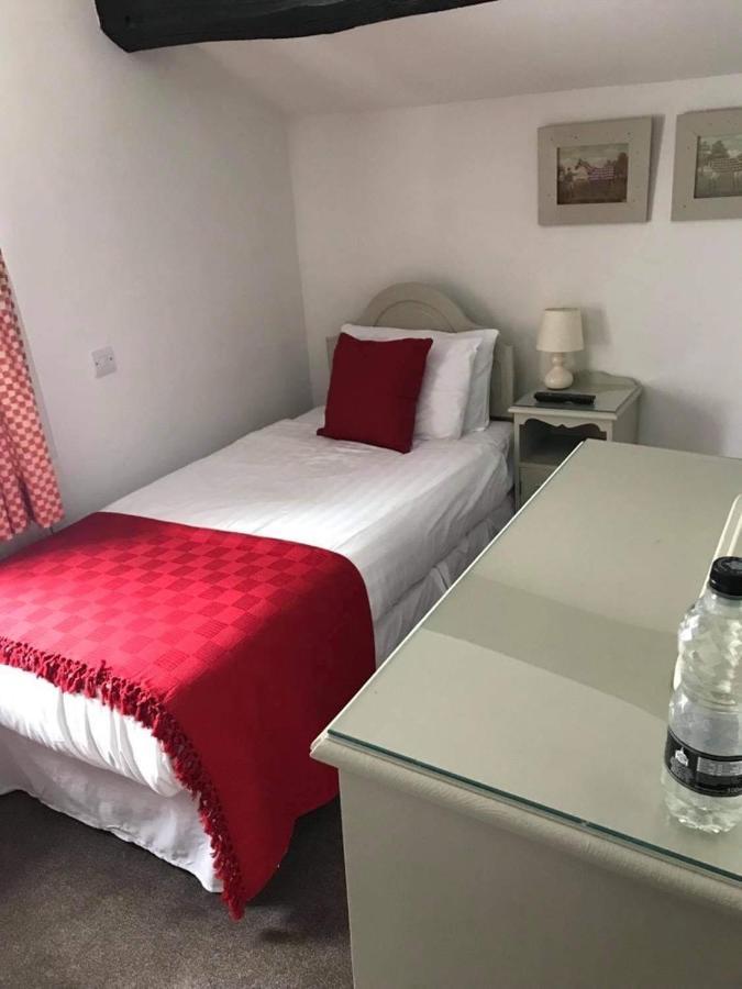 Bert'S Rooms At The Black Horse Inn برغهاوس المظهر الخارجي الصورة